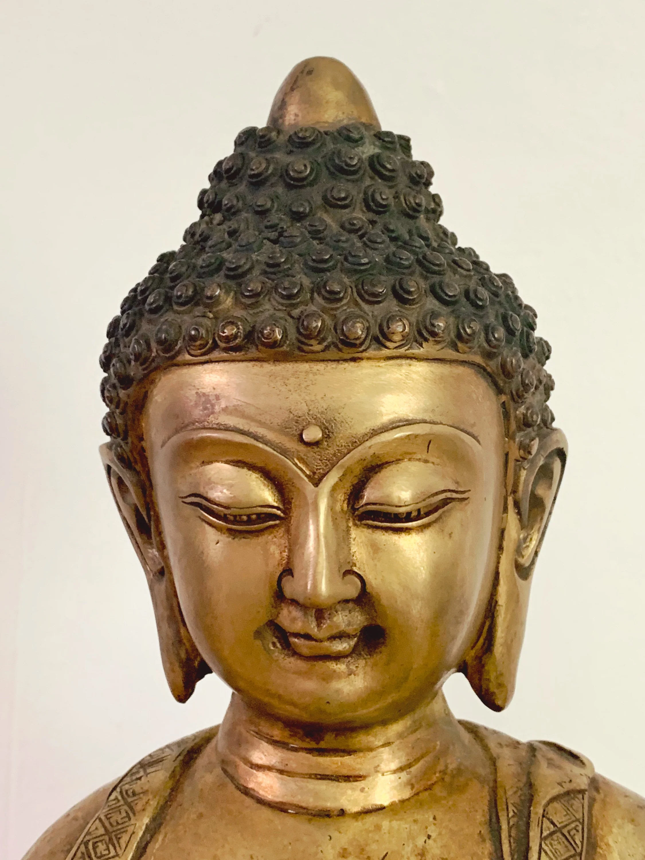 Antique Chinese Brass Buddha Statue Sitting on Lotus Pedestal Seat | Meditation Buddha Asian Home Decor - Image 4