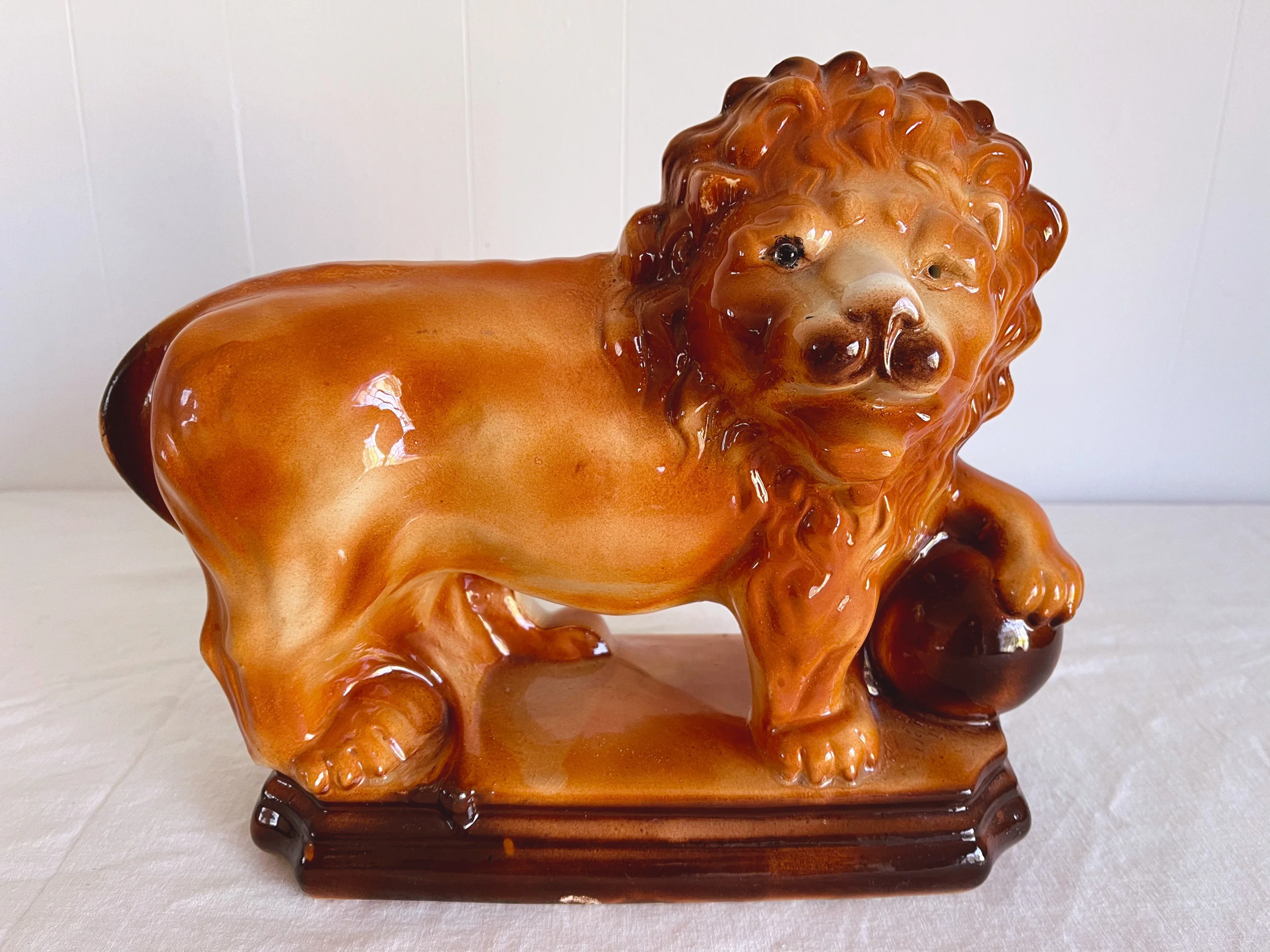 Pair of Late 19th Century Antique Ceramic Glazed Staffordshire Lion Figurines | Victorian Lion with Ball Statue - Image 7